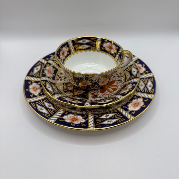 Royal Crown Derby Imari 2451 tea setting. 6x3 piece Sefton teacup & dessert set. - Picture 1 of 11